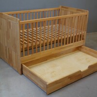 Baby- und Jugendbett (Bauanleitung)